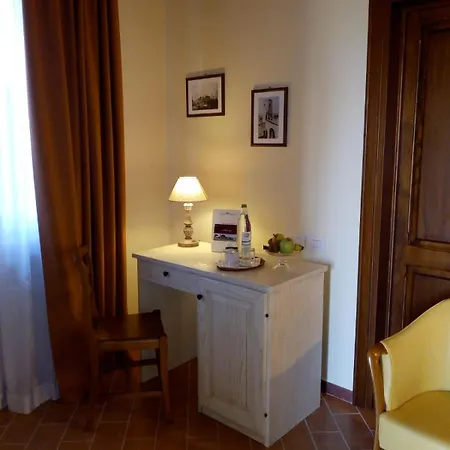 בית חווה Tenuta Del Perugino בטונה